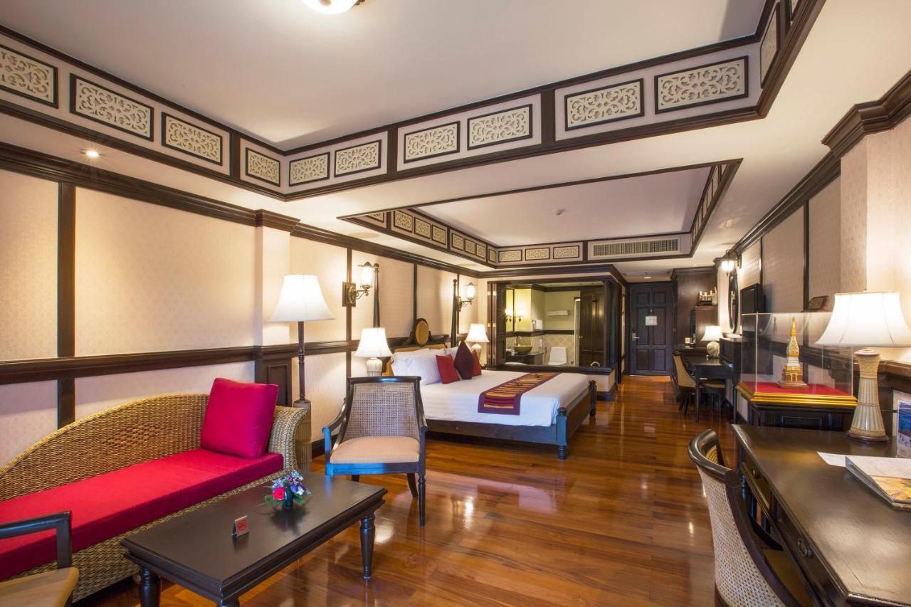 Wora Bura Hua Hin Resort & Spa Extérieur photo A suite at the Royal River Hotel