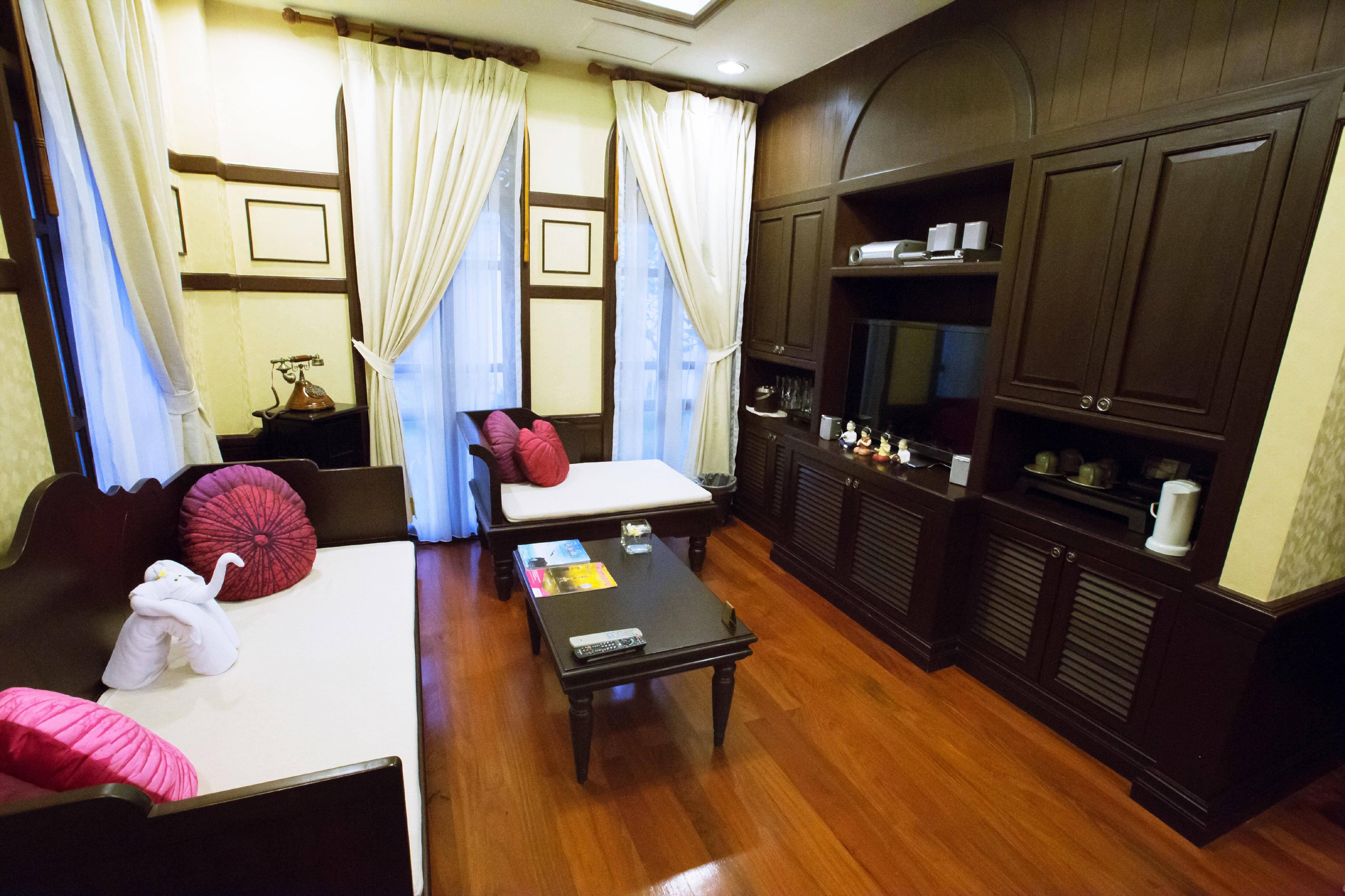 Wora Bura Hua Hin Resort & Spa Extérieur photo A room at the hotel