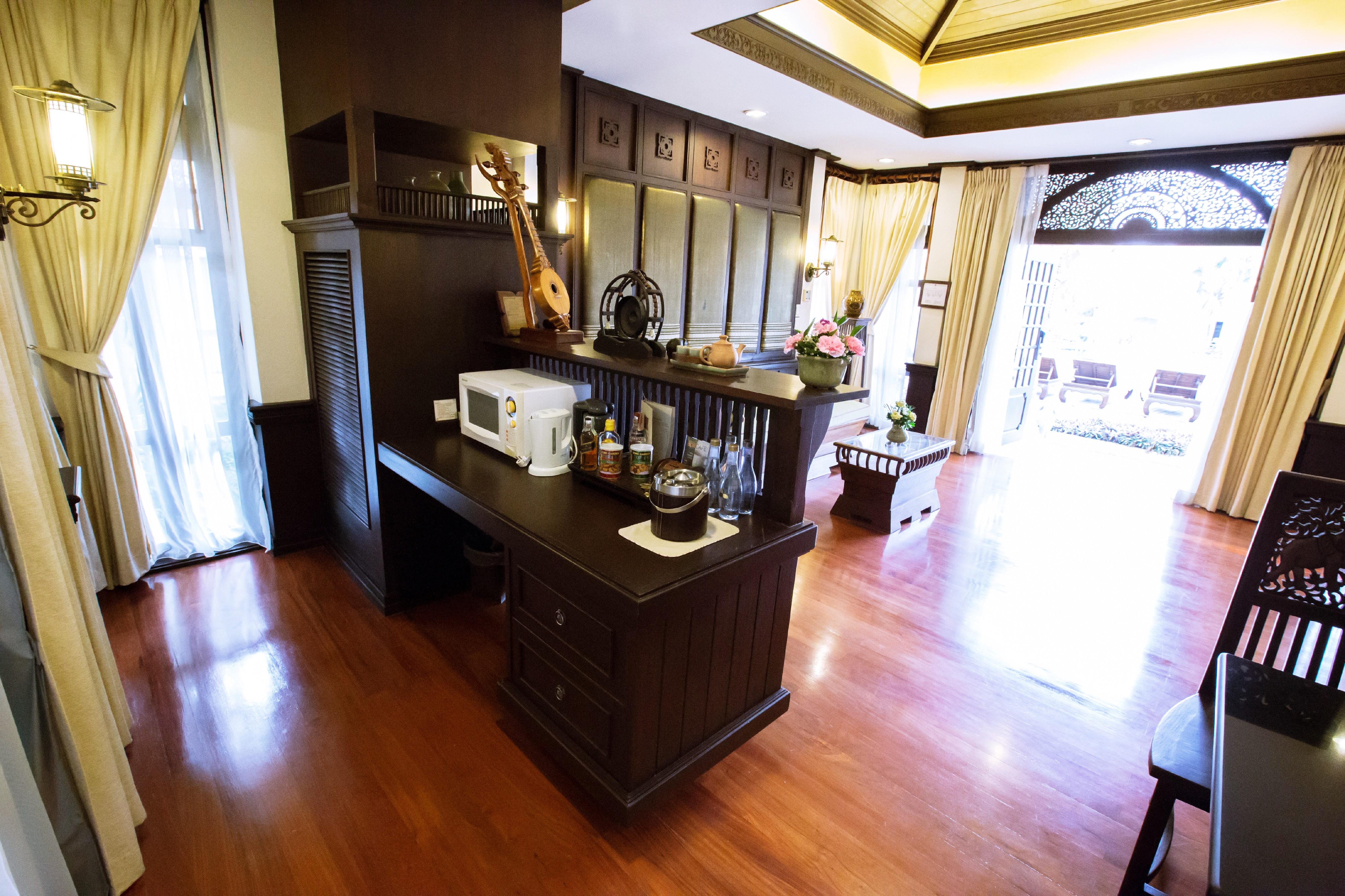 Wora Bura Hua Hin Resort & Spa Extérieur photo A typical room at the resort
